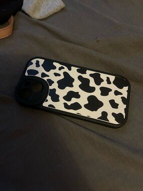 Cow design iPhone 14 case